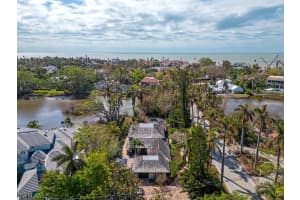 336 Galleon Dr, Naples, FL 34102, Sold 12/30/22