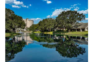 201 Arbor Lake Dr, Naples, FL 34110, Sold 09/21/23