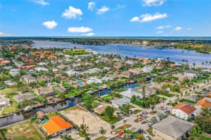 1566 Curlew Ave, Naples, FL 34102, Sold 12/01/22