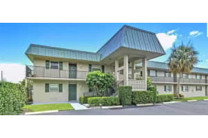 600 Valley Stream Dr, Naples, FL 34113, Sold 02/07/23