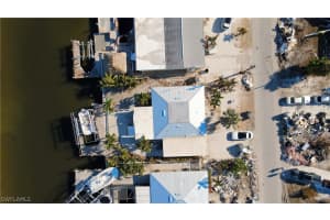 125 Albatross St, Fort Myers Beach, FL 33931, Sold 01/06/23