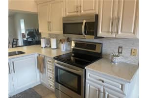 321 Robin Hood Cir Unit 204, Naples, FL 34104, Sold 02/07/23