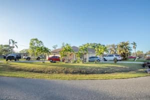 169 Circle Dr, Fort Myers, FL 33905, Sold 12/08/22