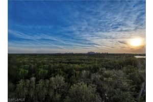 455 Cove Tower Dr, Naples, FL 34110, Sold 09/05/23