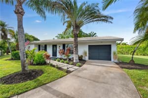 22 Lanai Cir #22, Naples, FL 34112, Sold 12/30/22