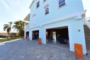 26 Palmview Blvd, Fort Myers Beach, FL 33931, Sold 01/03/23