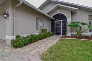 9423 Palm Island Cir, North Fort Myers, FL 33903, Sold 01/19/23