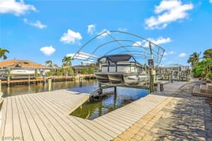 9 Sunview Blvd, Fort Myers Beach, FL 33931, Sold 03/15/23