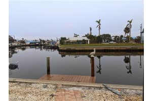 17 Fairview Blvd, Fort Myers Beach, FL 33931, Sold 12/05/22