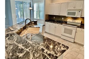 929 Carrick Bend Cir, Naples, FL 34110, Sold 12/16/22