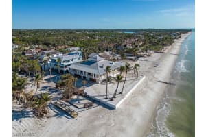 40 32nd Ave S, Naples, FL 34102, Sold 01/24/23