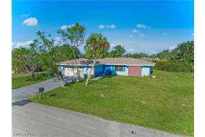 313 Inman St, Lehigh Acres, FL 33936, Sold 01/24/23