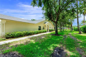 8160 Ibis Cove Cir, Naples, FL 34119, Sold 04/14/23