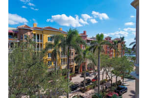 410 Bayfront Pl, Naples, FL 34102, Sold 03/31/23