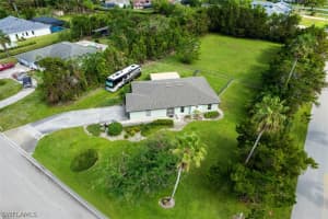9874 Winterview Dr, Naples, FL 34109, Sold 12/19/22