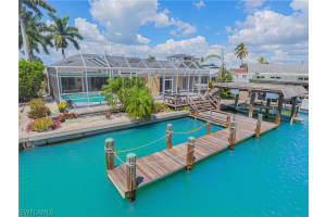144 W Pago Pago Dr, Naples, FL 34113, Sold 03/28/23