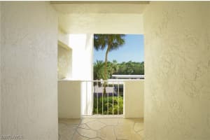 21 High Point Cir E, Naples, FL 34103, Sold 01/18/23