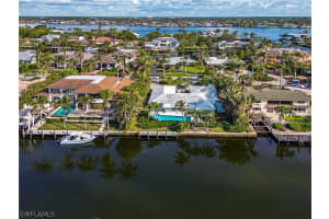 1990 7th St S, Naples, FL 34102, Sold 07/05/23