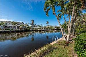 1990 7th St S, Naples, FL 34102, Sold 07/05/23