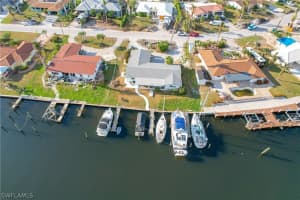18451 Cutlass Dr, Fort Myers Beach, FL 33931, Sold 03/13/23