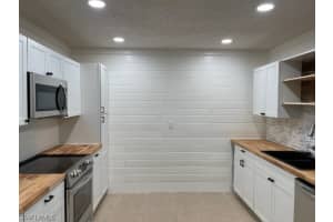 5625 Foxlake Dr, North Fort Myers, FL 33917, Sold 03/03/23