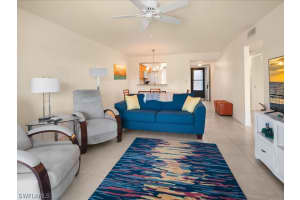 1075 Foxfire Ln, Naples, FL 34104, Sold 01/31/23