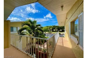 8127 Country Rd, Fort Myers, FL 33919, Sold 02/17/23