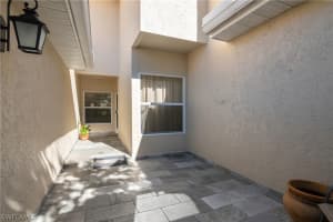 346 Emerald Bay Cir, Naples, FL 34110, Sold 02/10/23