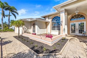 8842 Banyan Cove Cir, Fort Myers, FL 33919, Sold 04/18/23