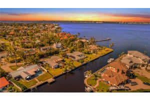 533 Bayside Dr, Fort Myers, FL 33919, Sold 02/21/23