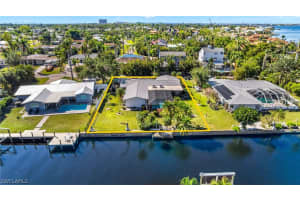 533 Bayside Dr, Fort Myers, FL 33919, Sold 02/21/23
