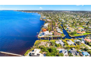 533 Bayside Dr, Fort Myers, FL 33919, Sold 02/21/23