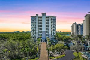425 Cove Tower Dr, Naples, FL 34110, Sold 08/18/23