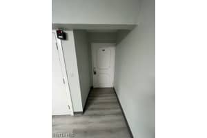 8156 Country Rd UNIT 102, Fort Myers, FL 33919, Sold 05/02/23