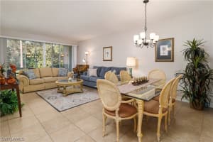 600 Luisa Ct, Naples, FL 34104, Sold 04/10/23