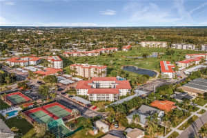 17 High Point Cir E, Naples, FL 34103, Sold 03/31/23