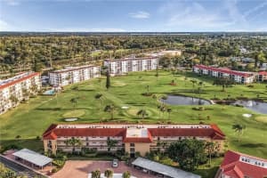 17 High Point Cir E, Naples, FL 34103, Sold 03/31/23