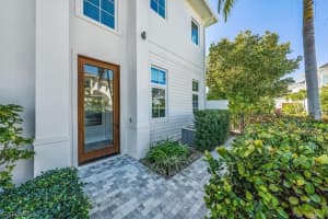 9188 Mercato Ln, Naples, FL 34108, Sold 03/29/23