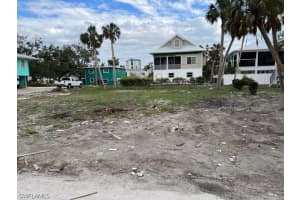 156 Mandalay Rd, Fort Myers Beach, FL 33931, Sold 01/30/25