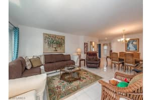 401 Courtside Dr, Naples, FL 34105, Sold 05/02/23