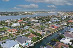 2165 Tarpon Rd, Naples, FL 34102, Sold 05/09/23