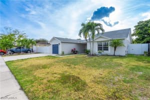 19552 NW 59th Pl, Hialeah, FL 33015, Sold 02/27/23