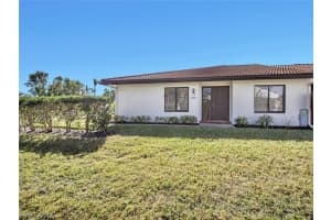 1398 Park Shore Cir APT 3, Fort Myers, FL 33901, Sold 04/13/23