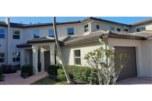 700 Diamond Cir, Naples, FL 34110, Sold 04/11/23