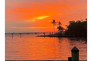 1208 Bay Dr, Sanibel, FL 33957, Sold 03/16/23