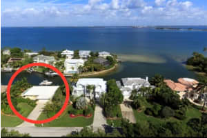 1208 Bay Dr, Sanibel, FL 33957, Sold 03/16/23