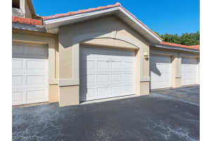 4650 Yacht Harbor Dr, Naples, FL 34112, Sold 07/10/23