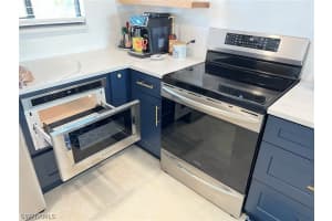 4260 SE 20th Pl APT 207, Cape Coral, FL 33904, Sold 04/13/23