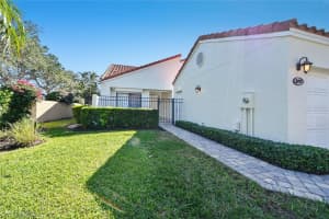 829 Reef Point Cir, Naples, FL 34108, Sold 03/30/23