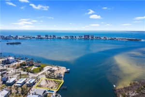 900 San Carlos Drive, FORT MYERS BEACH, FL 33931 Sold 05/19/25